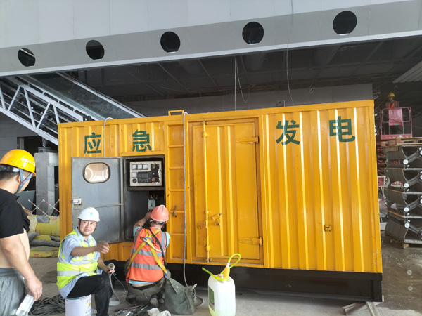 凌源怎样判断空气滤清器是否需要更换？